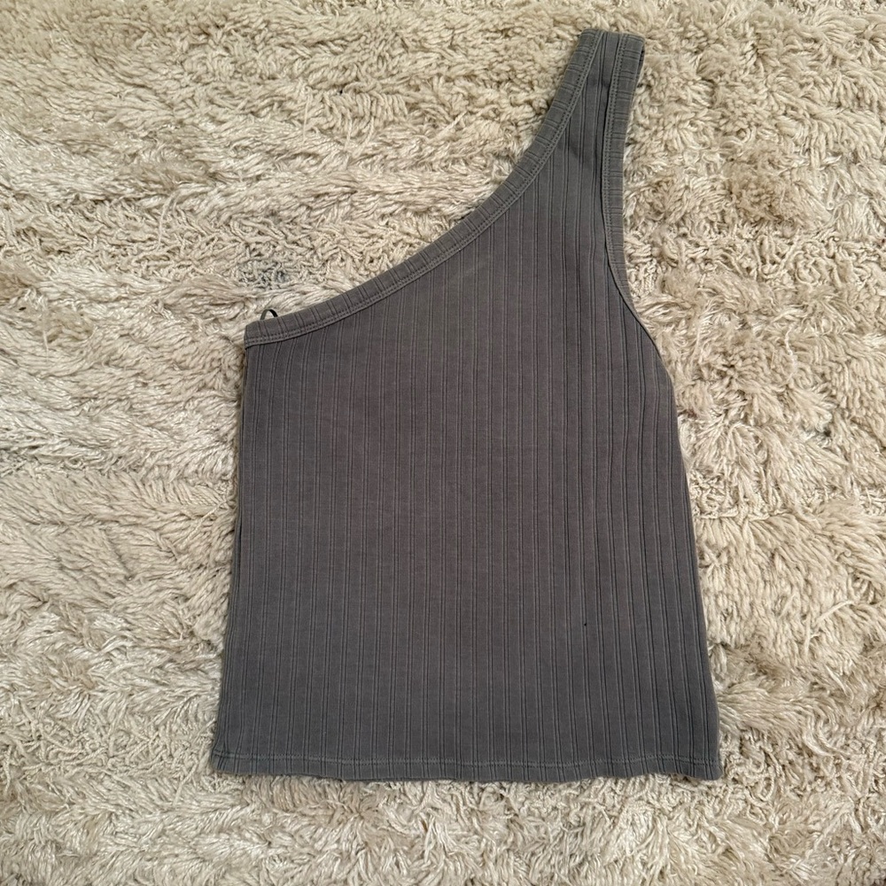 AE one shoulder tank